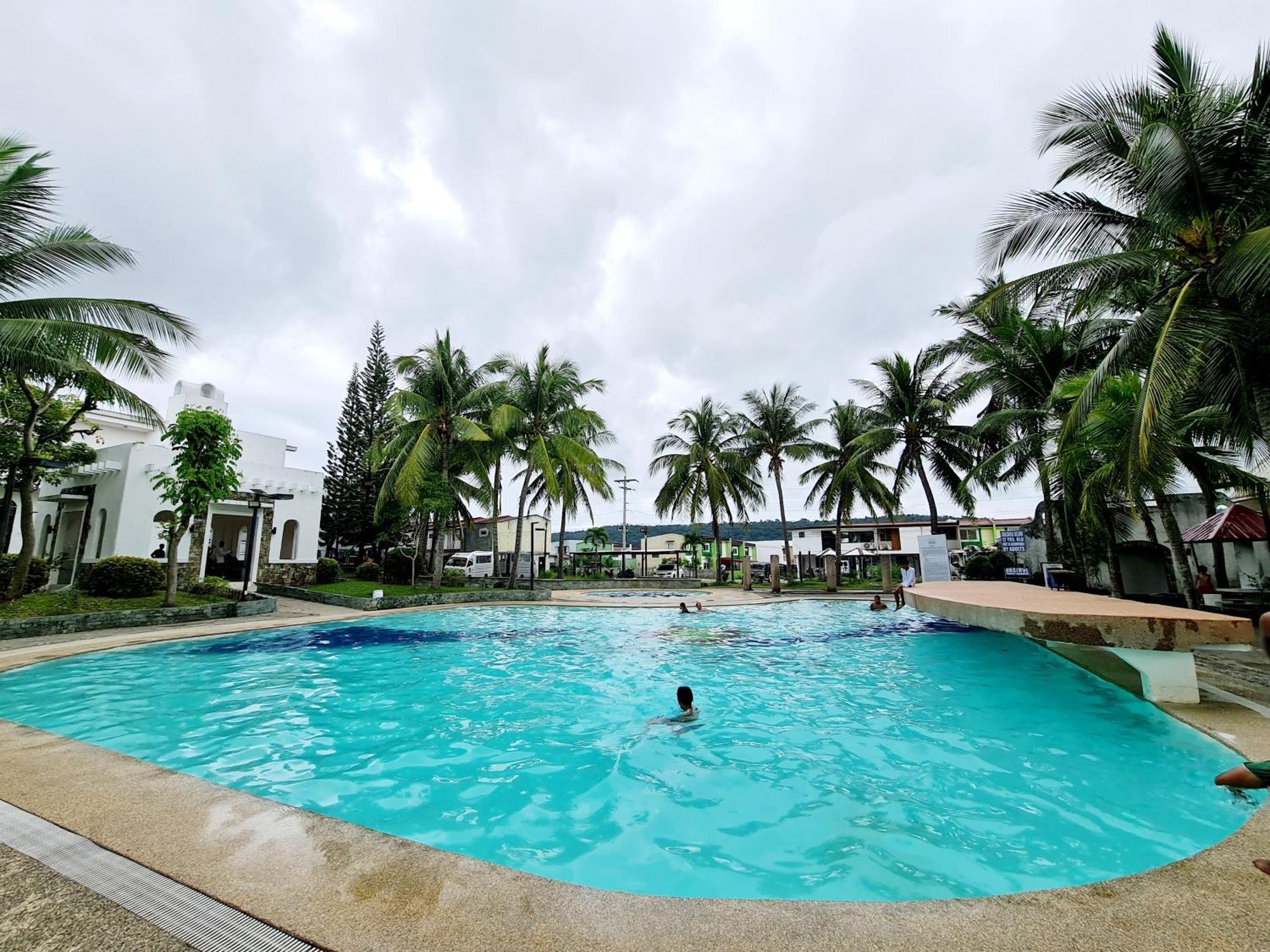 Calapan City Fully Furnished House Transient Near Xentromall L39 Bagian luar foto