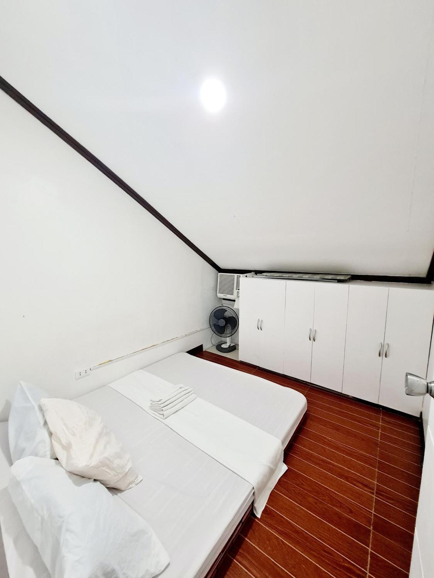 Calapan City Fully Furnished House Transient Near Xentromall L39 Bagian luar foto