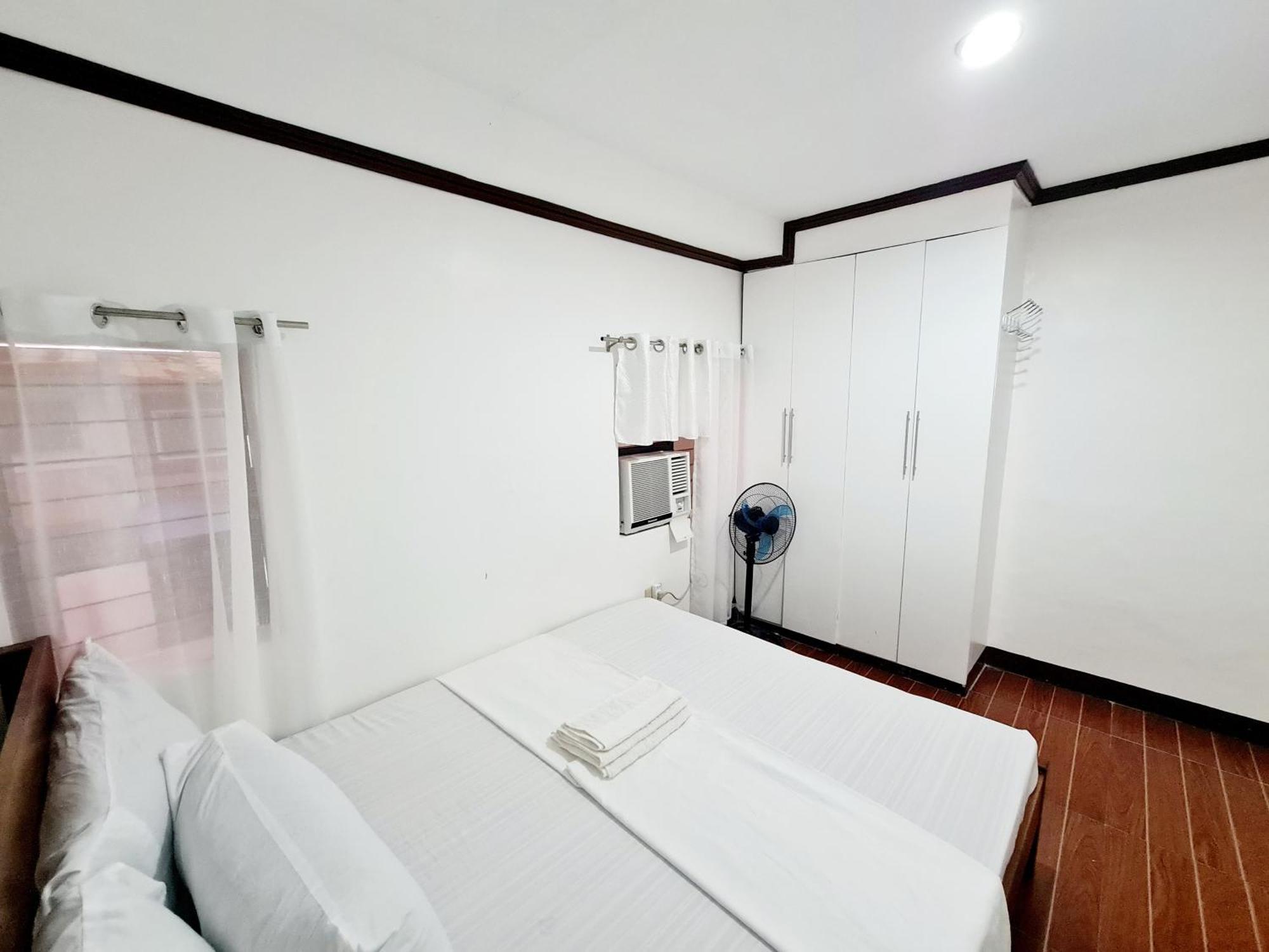Calapan City Fully Furnished House Transient Near Xentromall L39 Bagian luar foto