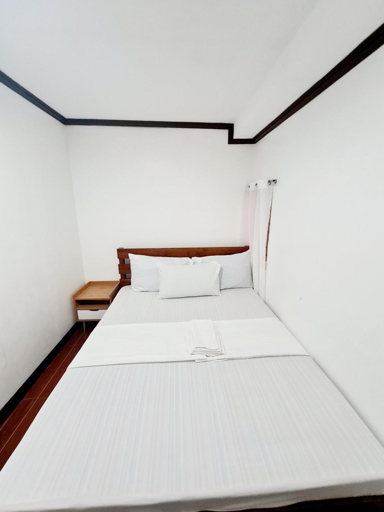Calapan City Fully Furnished House Transient Near Xentromall L39 Bagian luar foto