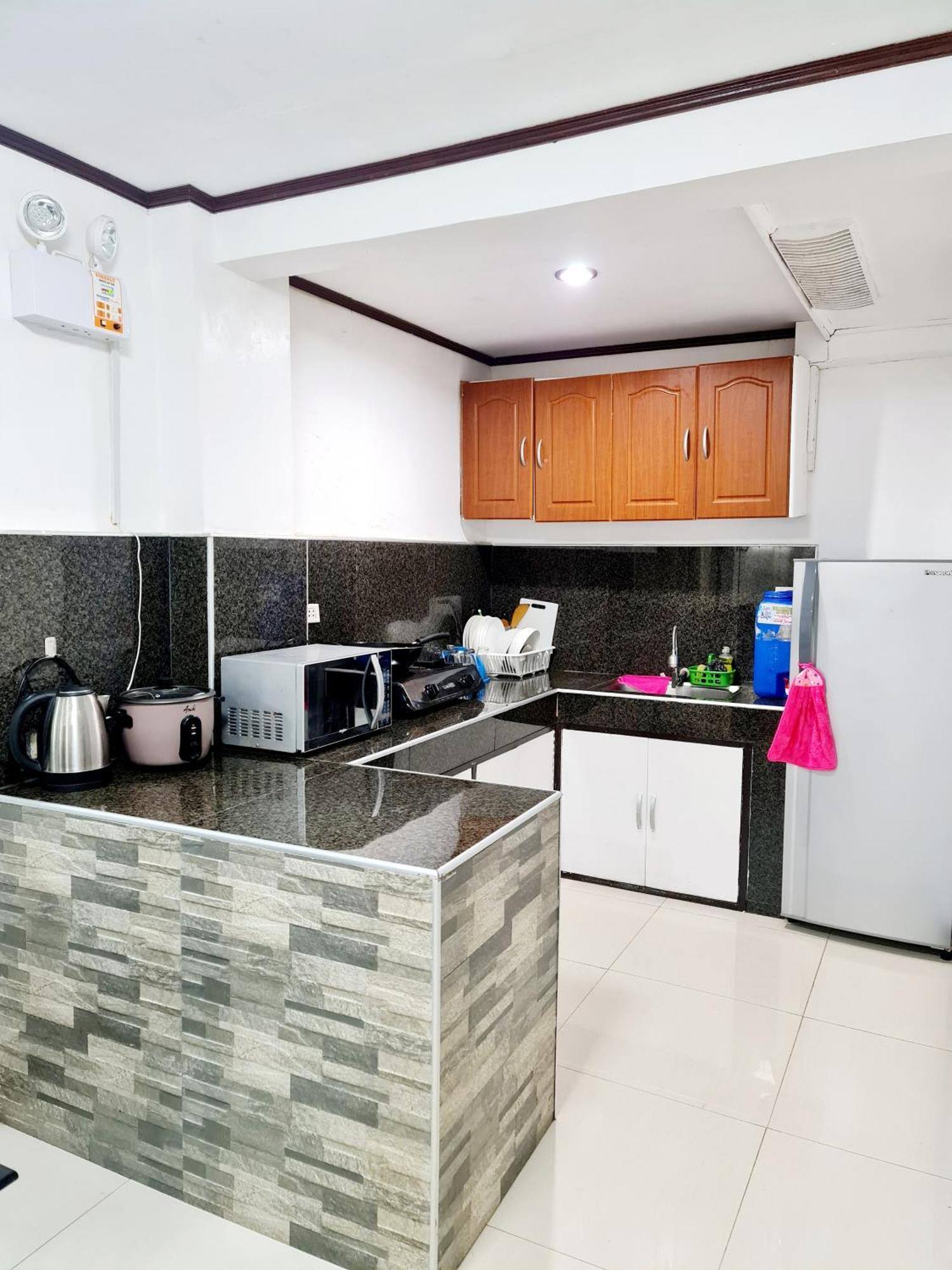 Calapan City Fully Furnished House Transient Near Xentromall L39 Bagian luar foto