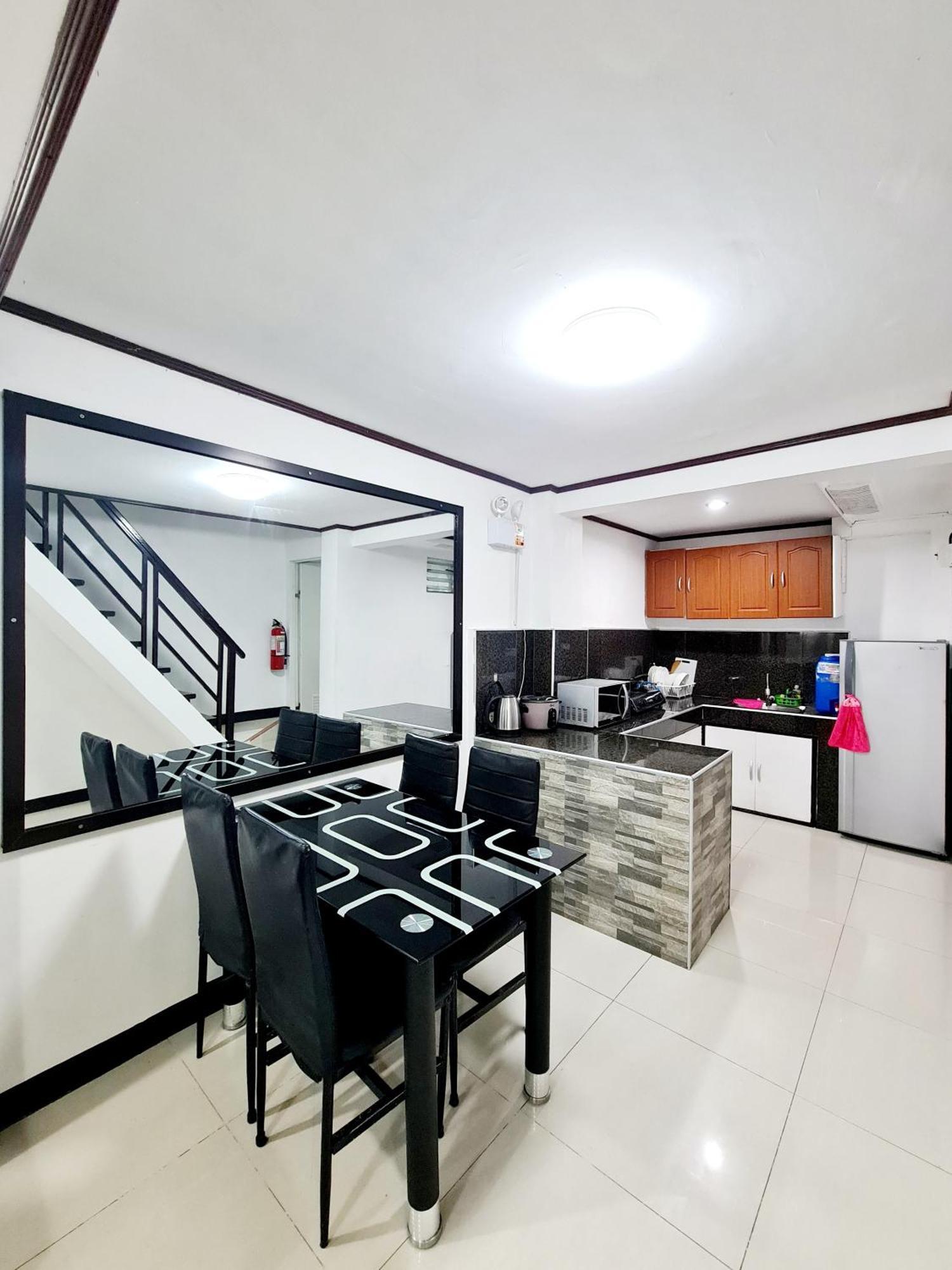 Calapan City Fully Furnished House Transient Near Xentromall L39 Bagian luar foto